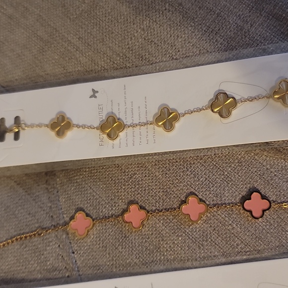 Clover bracelets set of 4 - Picture 3 of 4